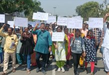 அண்ணாமலைக்கு ஓட்டு போட முடியல..! கோவையில் மக்கள் போராட்டம் !